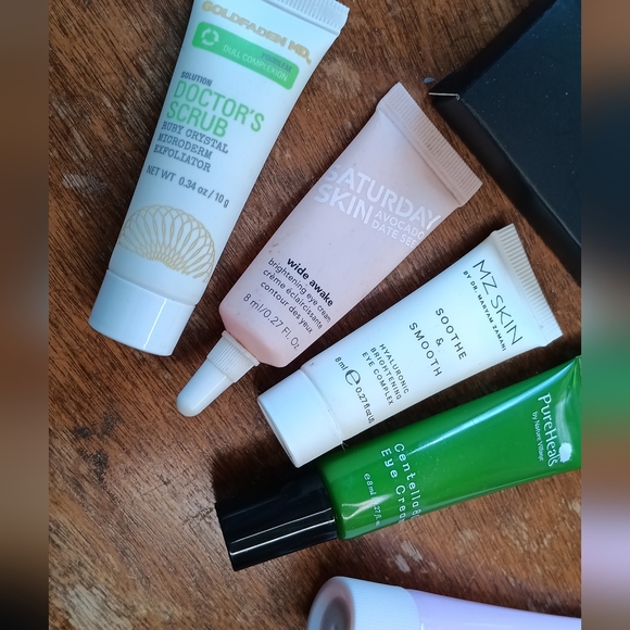 Beauty And Cosmetic Collection Of 10 Unopened  Brand Sample And Full Sizes Lot - Picture 9 of 10